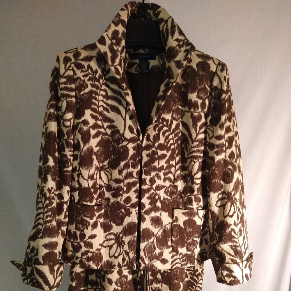 VINTAGE JONES WEAR BROWN/TAN 2 PIECE SKIRT SUIT (*BRAND NEW*)